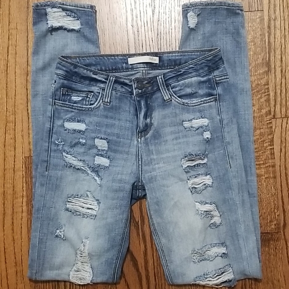 Daytrip Denim - NWOT Daytrip Lynx Skinny factory distressed